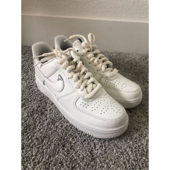 Nike Women’s Air Force 1 '07 LV8 Needlework Size 9.5 - Picture 1 of 8